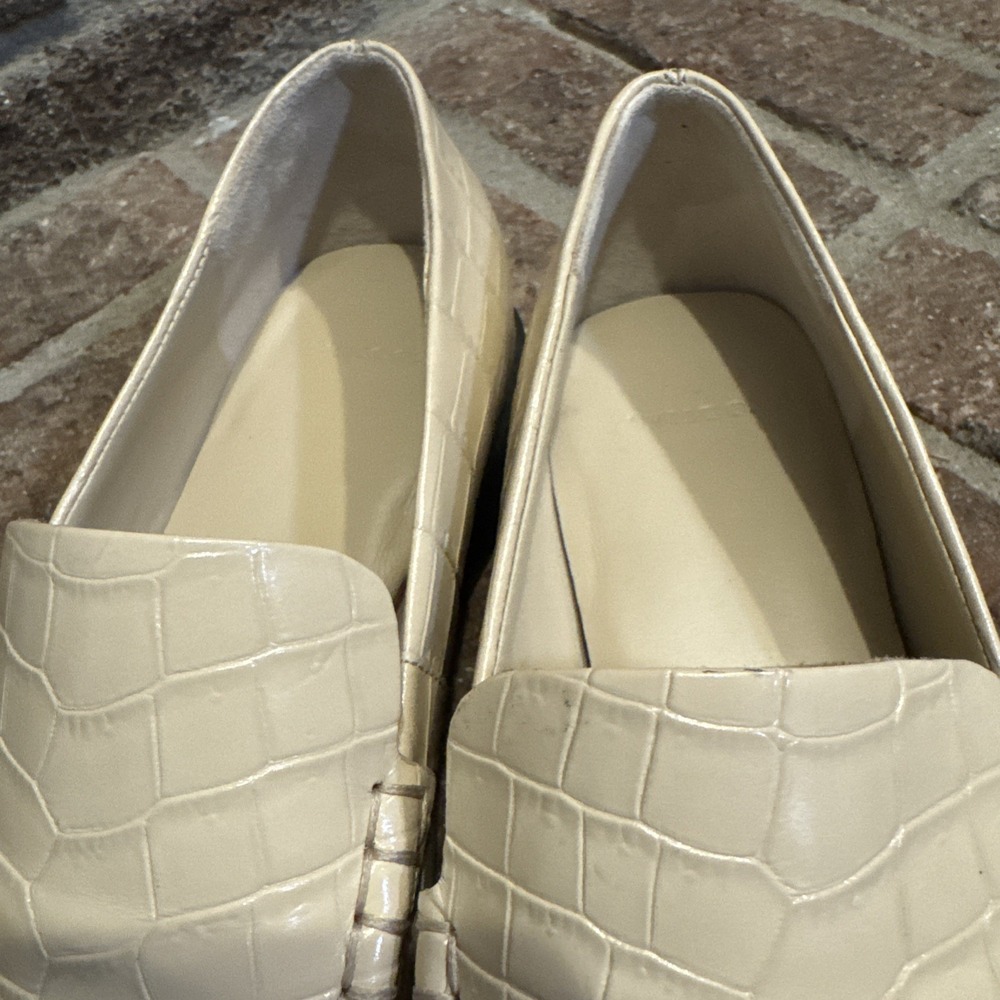 Vince Womens Naomi Ivory Patent Leather Croc Print Loafers Size 7M EU 37 #404 - Picture 11 of 16